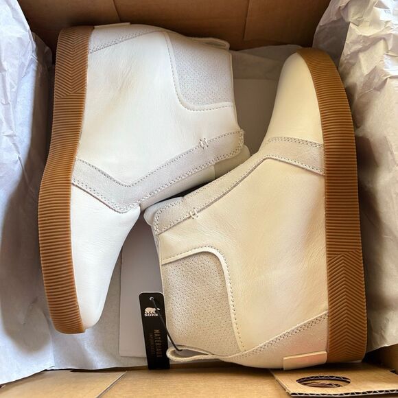 Sorel | Out N About Wedge Booties - Picture 7 of 8